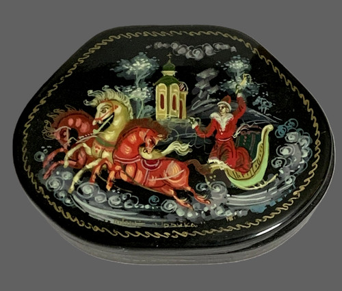 Vtg russian black lacquer - black,