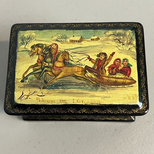 Fedoskino lacquer box troika - fedoskino,